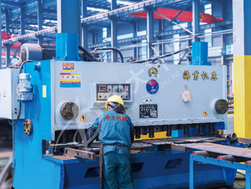 H-beam straightening machine